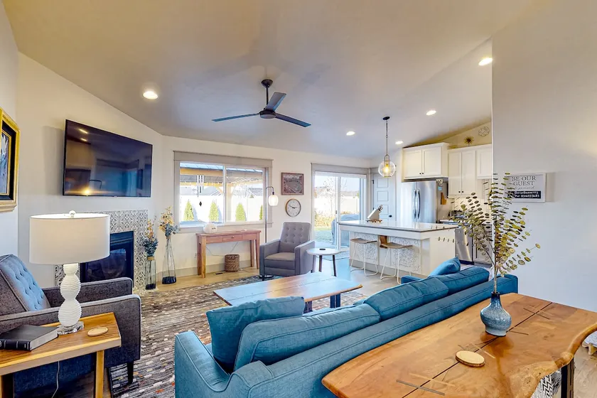 Spacious Meridian Retreat Near Parks & Golf - Image 1