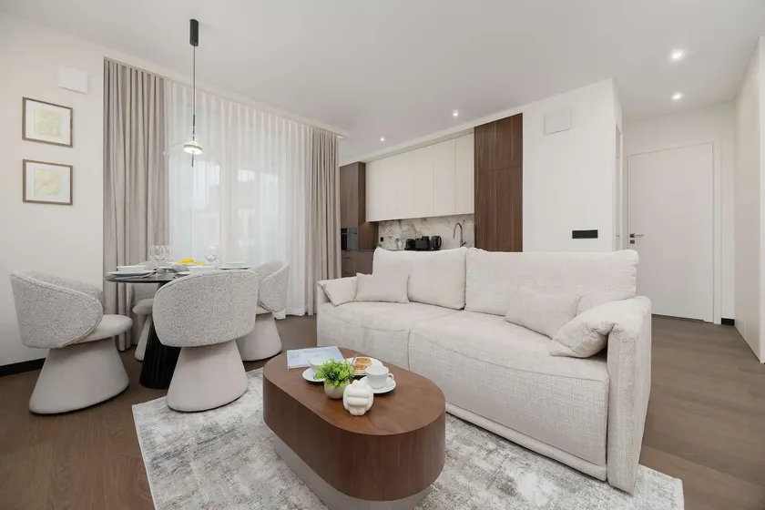 Chmielna Central Prestige Apartment by BookingHost - Image 1