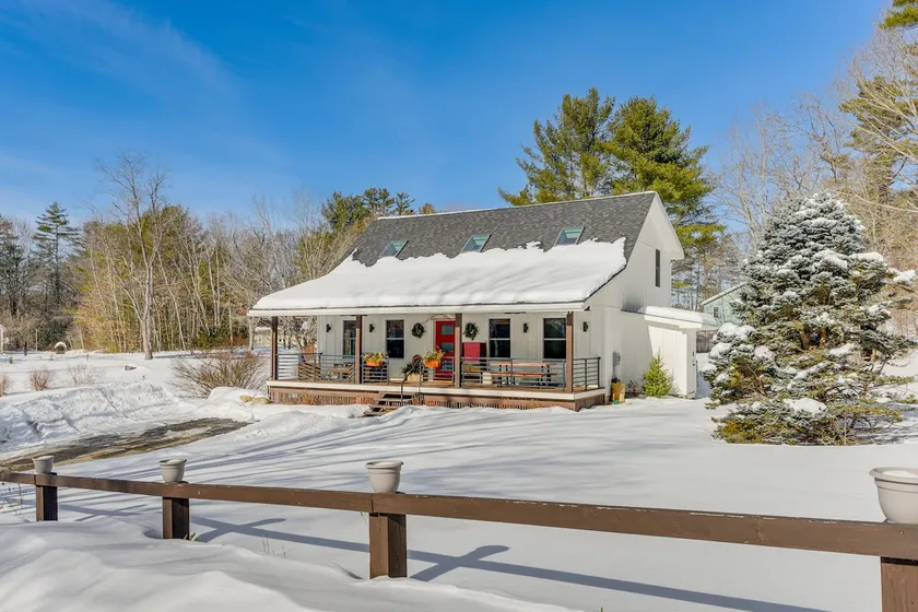 Bradford Group Getaway! Cabin w/ Deck & Fire Pit - Image 1