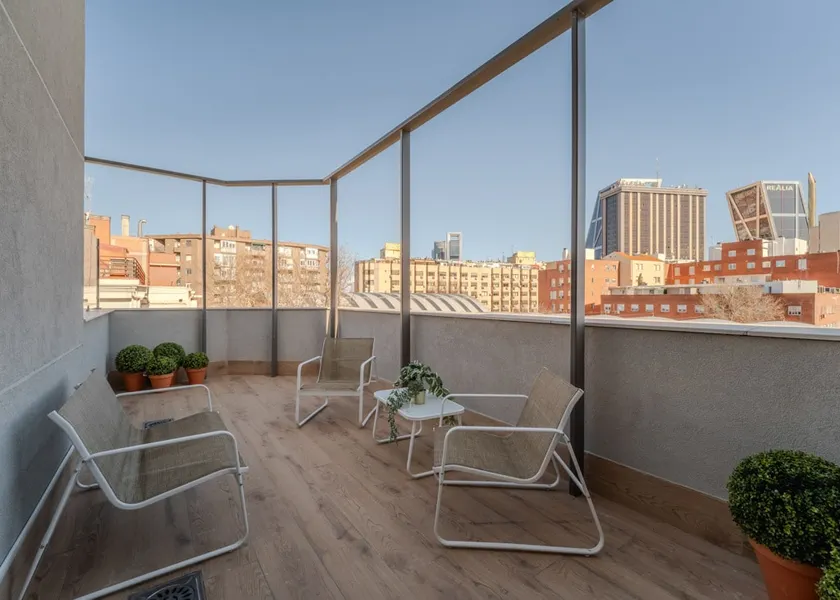 Exclusive with terrace -2 Bdrs 2 Baths -Castellana - Image 1