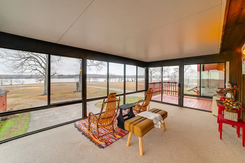 Steps to Shore: Group Getaway on Kentucky Lake! - Image 1