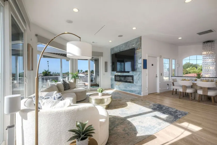 Aqua Vista Carlsbad For 10 - Image 1