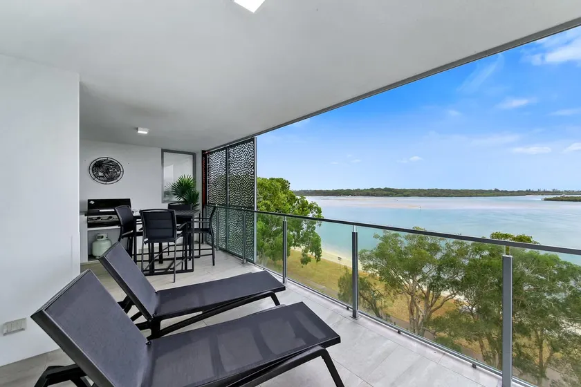 Picnic Point Panoramic Views - Image 1