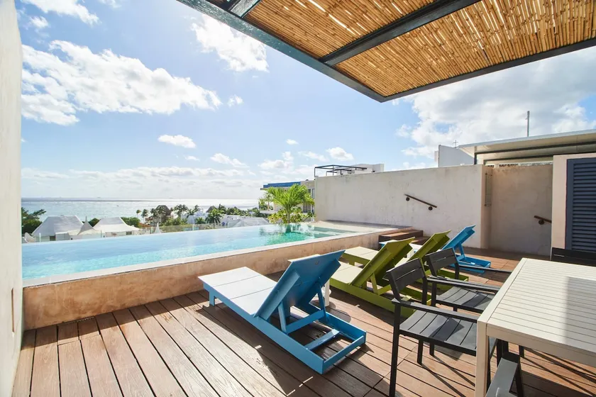 Sabor a Miel Steps from the Beach and 5th Avenue - Image 1