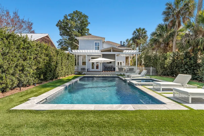 The Fitzgerald Mansion l Luxury l Pool & Spa - Image 1