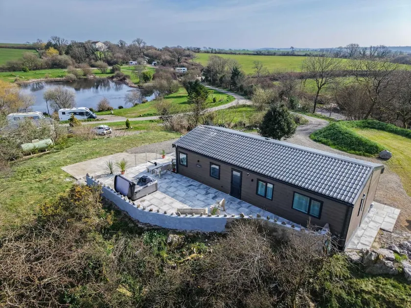 Carn Springs Lodge - 3 Bed - Devonshire Dr - Tenby - Image 1