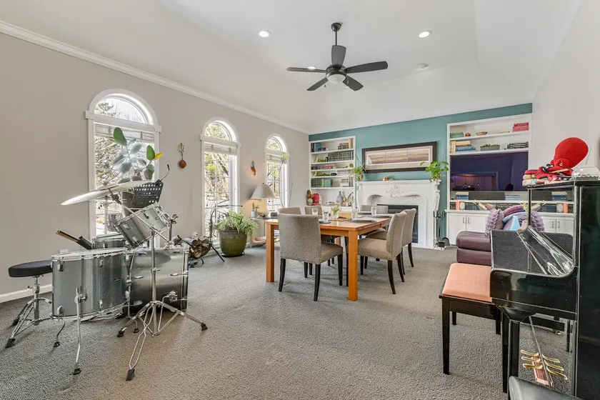 Endless Fun! Family Home w/ Spacious Yard in Clive - Image 1
