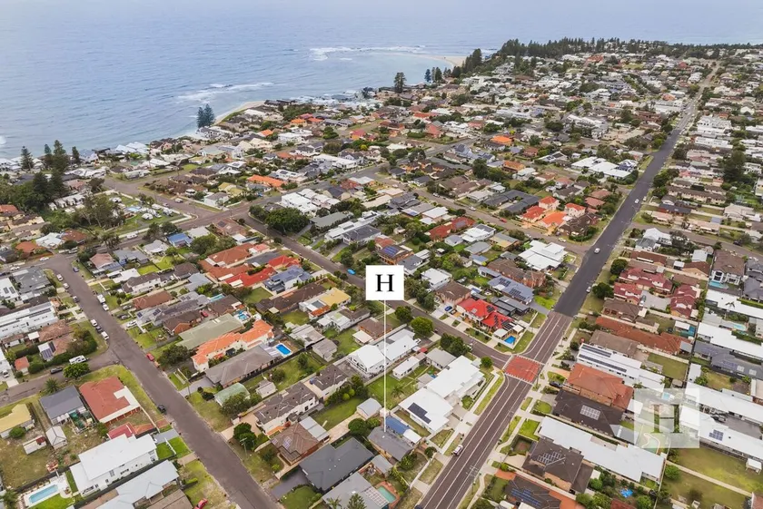 Eloora Cottage - Beachside Escape in Long Jetty - Image 1