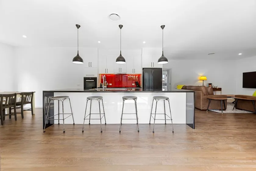 Spacious 4-Bedroom Retreat - Image 1