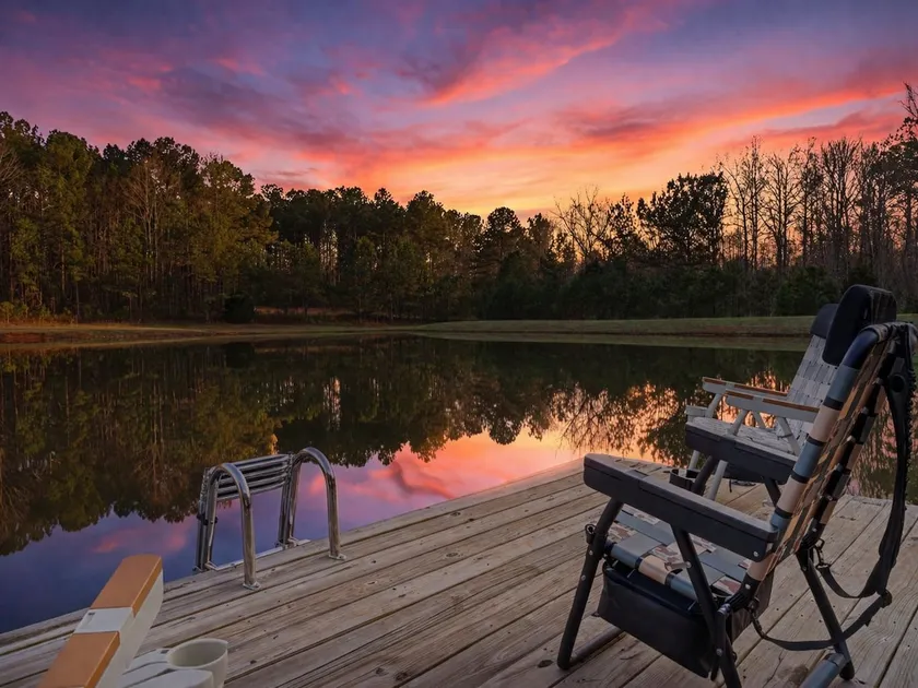 Firefly Farms | Private Lake, Hot Tub & Game Barn - Image 1