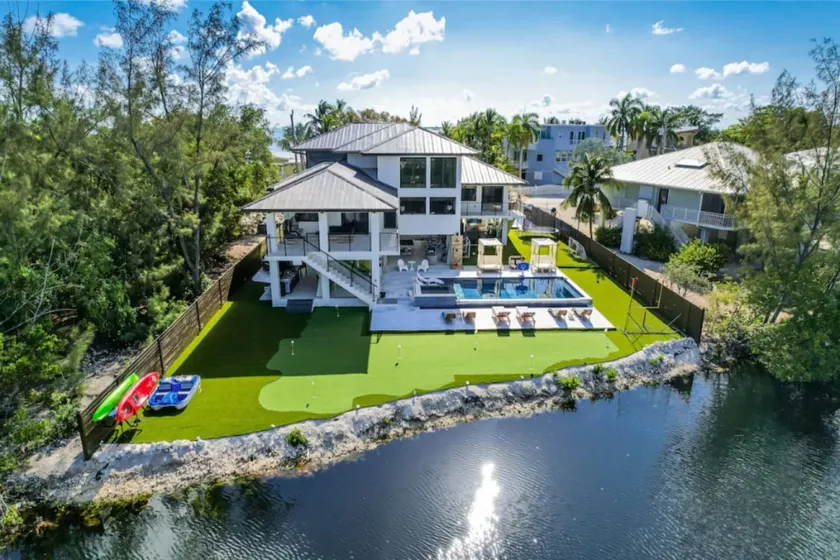 Waterfront Luxe Pool, Hot Tub, Theater, Games&more - Image 1