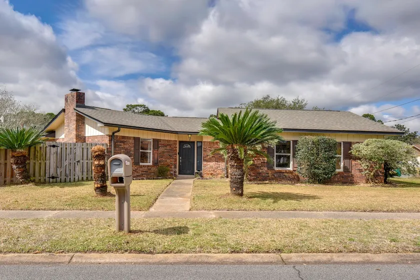4 Mi to Garniers Beach Park: Home w/ Private Pool! - Image 1