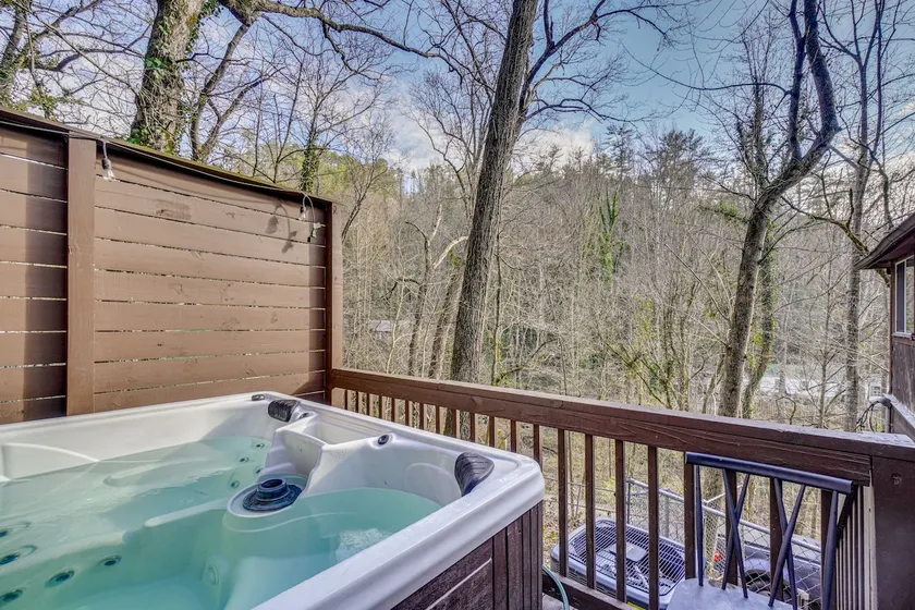 Private Hot Tub! Hillside Smokies Base Camp - Image 1