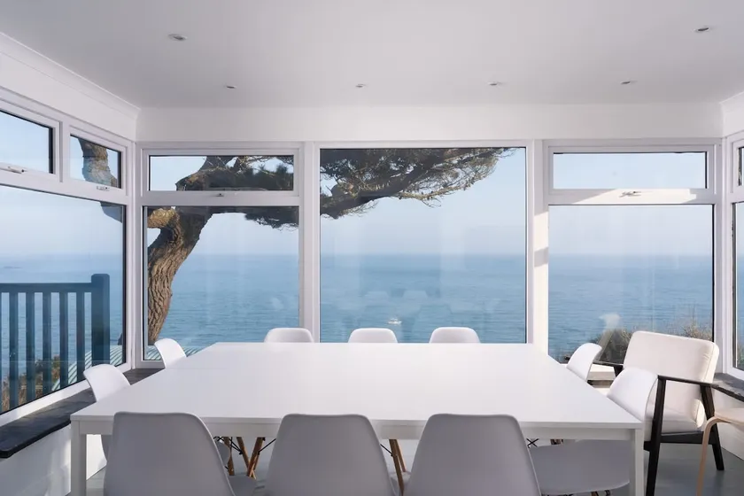 Spacious Home Panoramic Sea Views & Large Garden - Image 1