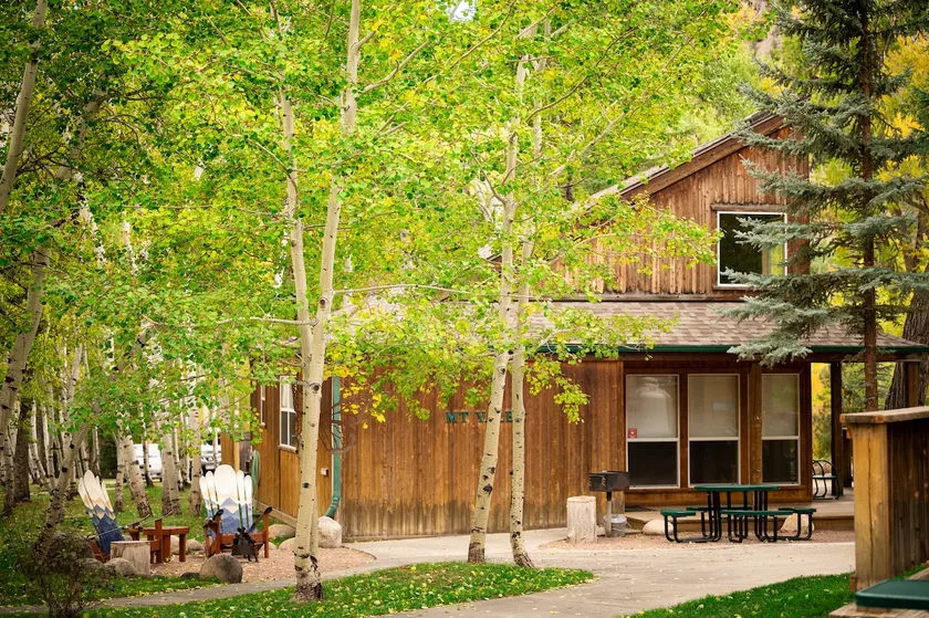 Mt. Yale Chalet - Image 1
