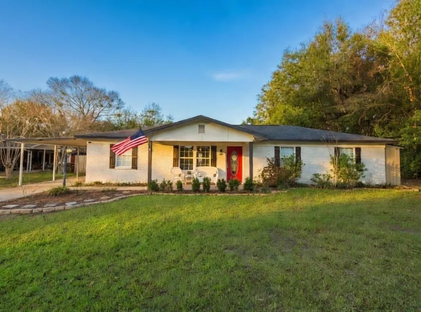 Sunny Lane: Family Fun Getaway, Sleeps 8 - Image 1