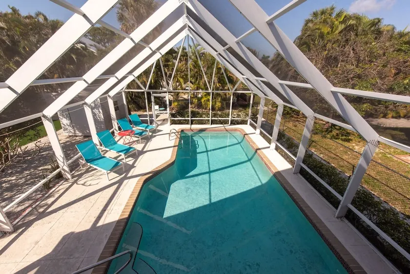 Pool + Tiki Vibes | Near Beach & 5th |Canal Views - Image 1