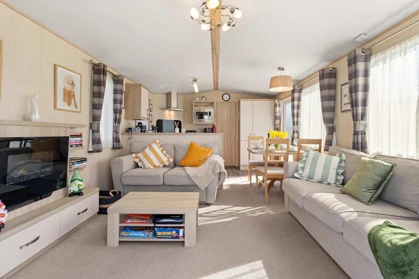 Charming Beachside Chalet close to clubhouse - Image 1