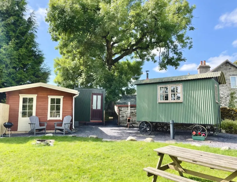 Cwt Tyddyn Shepherd's Hut - Image 1