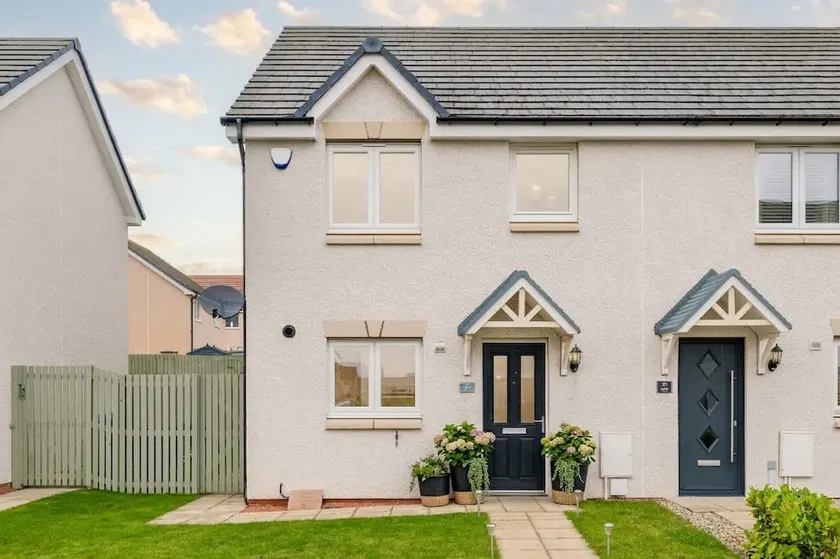 3BR Parking Nr Dalhousie Castle &Edinburgh Airport - Image 1