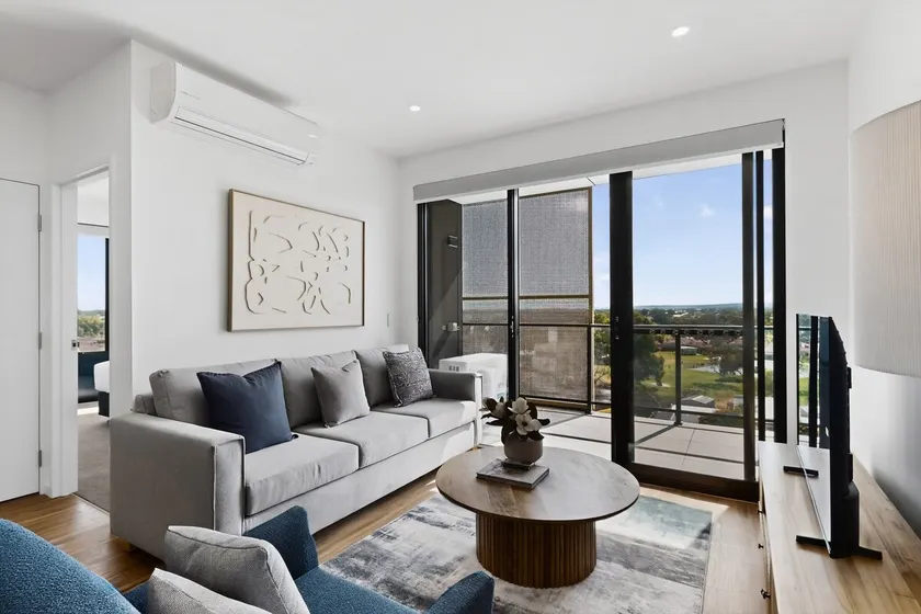 Spacious Newly 2 Bed Unit with Onsite Parking - Image 1