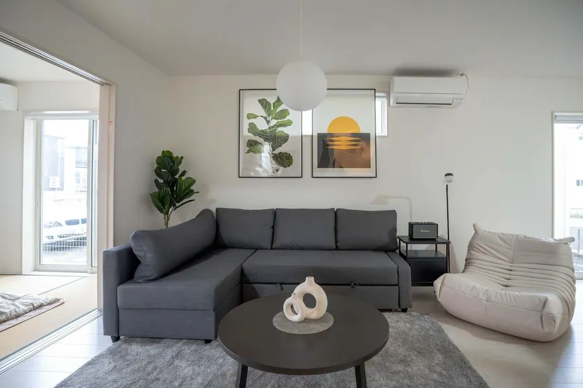 Modern 4BR Stay in Ozu Hachikubo for 11 Guests by Restavio - Image 1