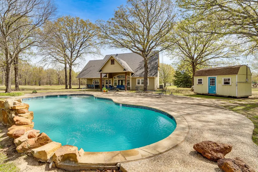 Fin & Fawn Lodge' 1 Mi to Lake Fork w/ Pool! - Image 1