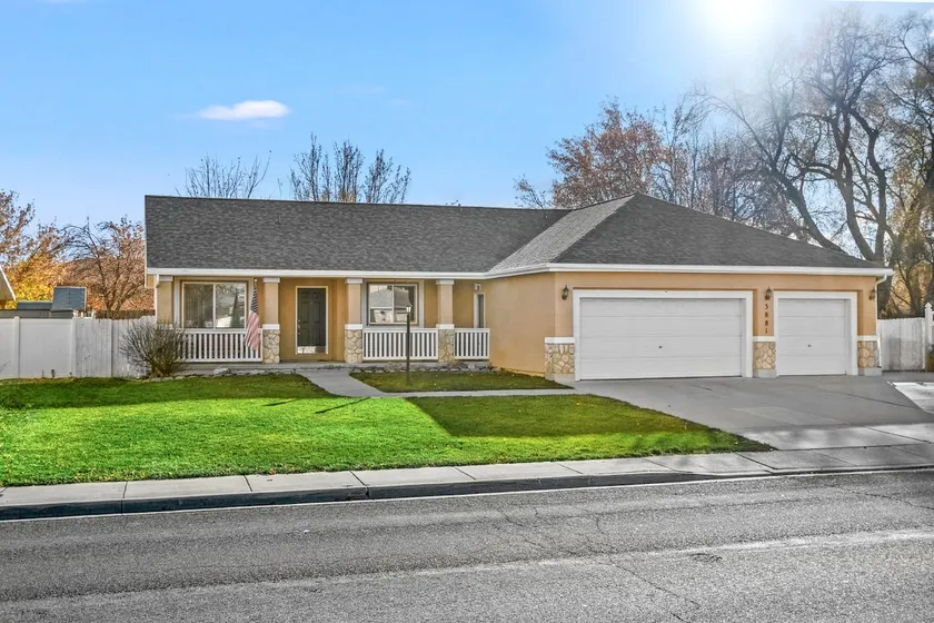 3BR Home • Near Maverik Center & Valley Fair - Image 1