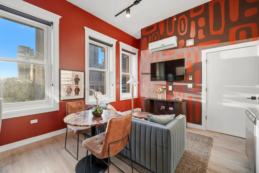 Plymouth Collection: 2BD High Floor w/ Gym,Rooftop - Image 1
