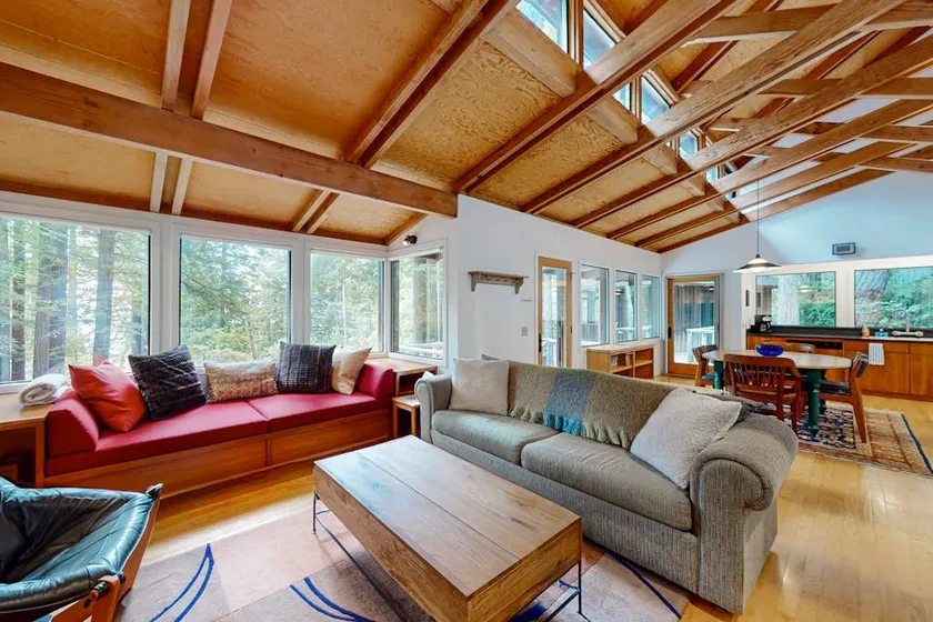 Forested home with deck & grill near the Lodge, do - Image 1