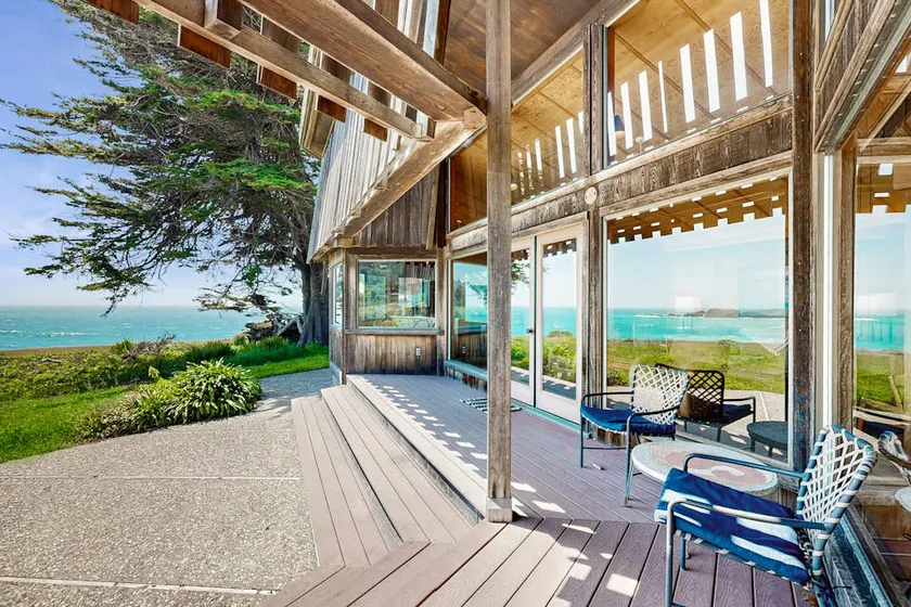 Curtis-Moulton Retreat - Oceanfront home with fire - Image 1