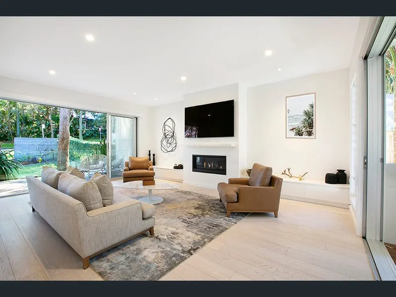 Coastal 5BR Avalon Beach Steps from Paradise Beach - Image 1
