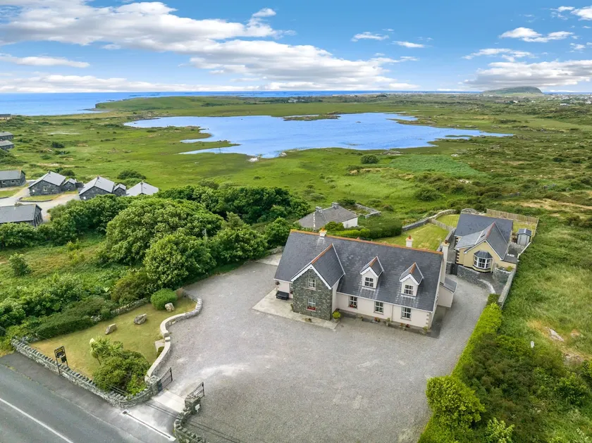 Cottage 207 - Ballyconneely - Image 1