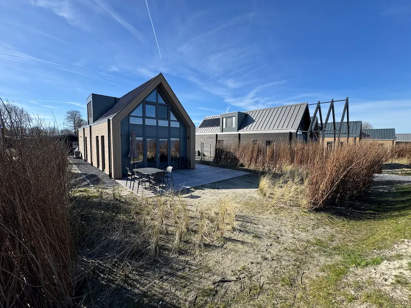 Enkhuizer Strand BeachHouse Sinne Nr 514 - Image 1