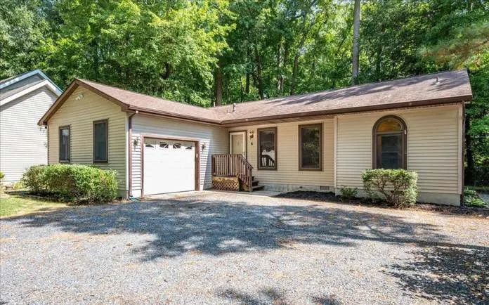 Charming Ocean Pines Retreat with Porch! - Image 1