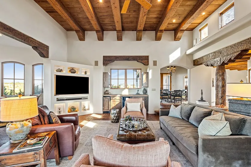 Santa Fe Hacienda-Style Estate - Image 1
