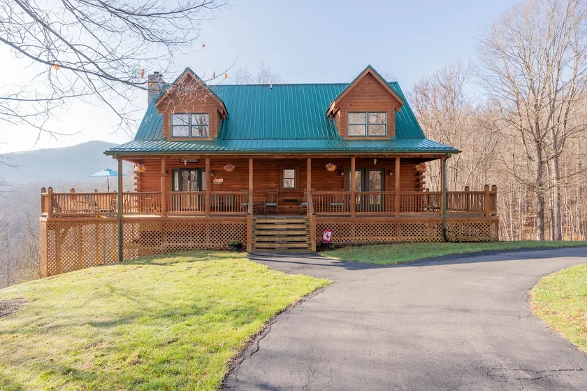 Our Neck of The Wood Lodge - Image 1
