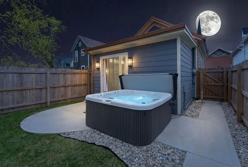 Hot Tub Retreat | BBQ | Pet-Friendly | Sleeps 8 - Image 1