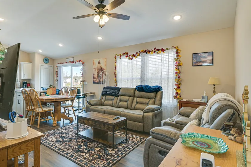 Relax & Reconnect! Family Getaway in Dry Ridge - Image 1