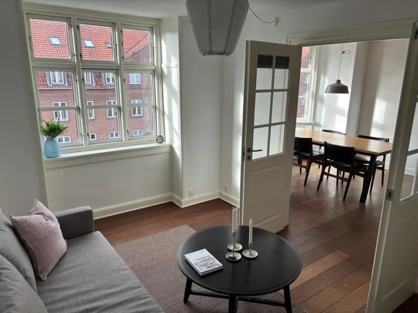 Cozy Apartment Close To City Center - Image 1