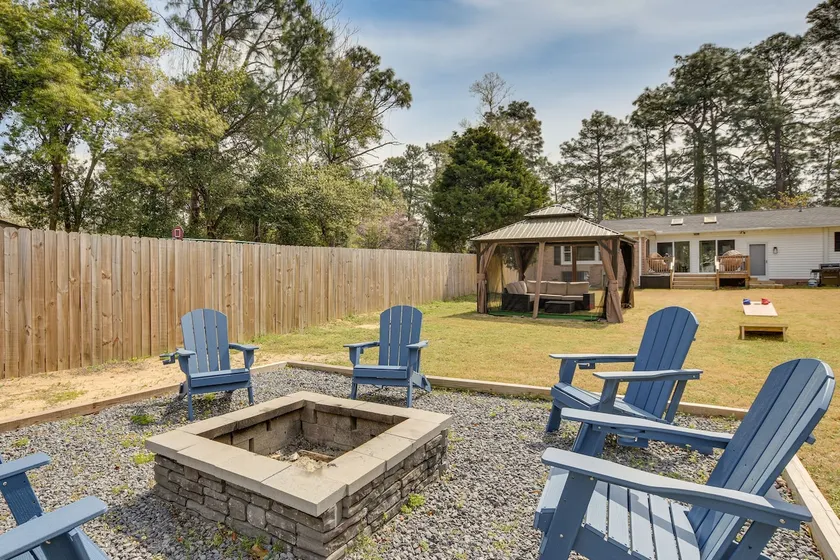 Golf, Ride & More! Home in Dtwn Southern Pines - Image 1