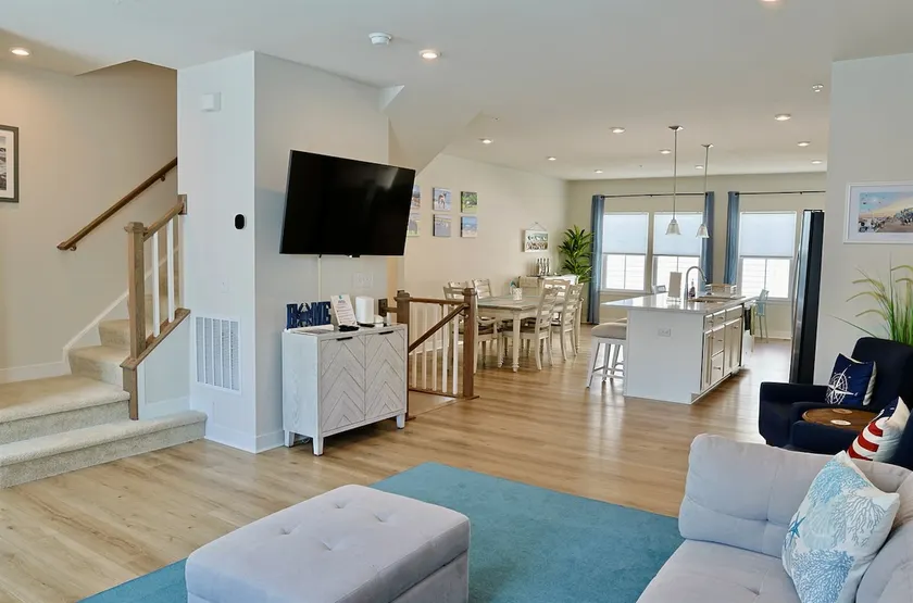 Bayside Break | Rooftop Deck + Resort Pools & Gym - Image 1