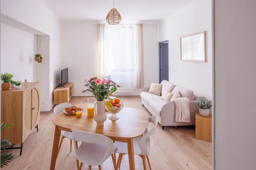 The Matisse Apartment – Charming 1-bedroom apartment near the city center - Image 1