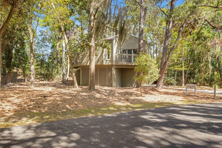 Walk to Beach 2BR with loft Condo on Beautiful Edi - Image 1