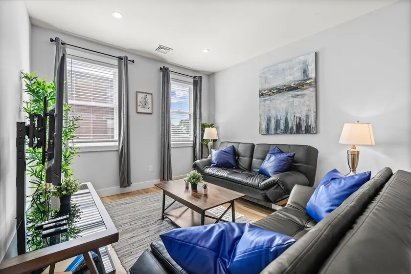 Luxury 2BD/2BA Near Logan Airport and T station - Image 1