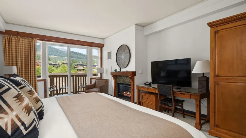 Cozy Studio Spruce Peak Lodge Ski in Ski Out | 319 - Image 1