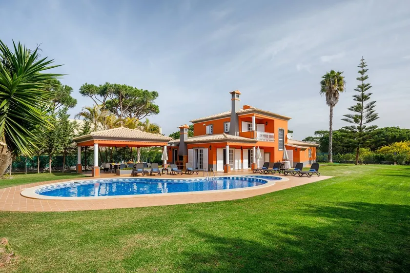 5 Bedroom Private Villa Tenazinha III, pool, garden, BBQ - Image 1