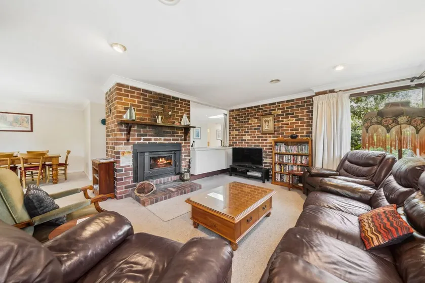 Rosella Retreat - Image 1