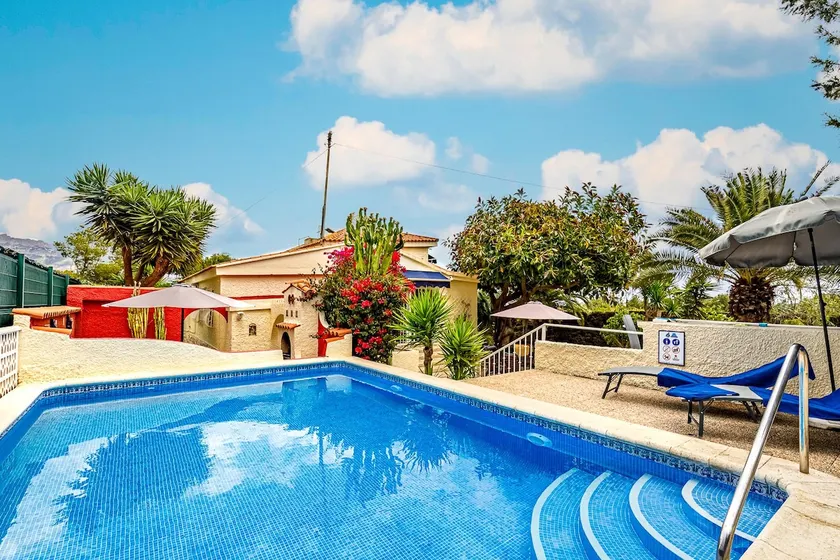 Villa Los Pinos 6 - Image 1