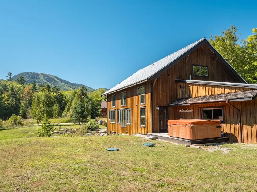 Ski Barn - Stunning timber frame barn with views of Sunday River Ski Resort - Image 1